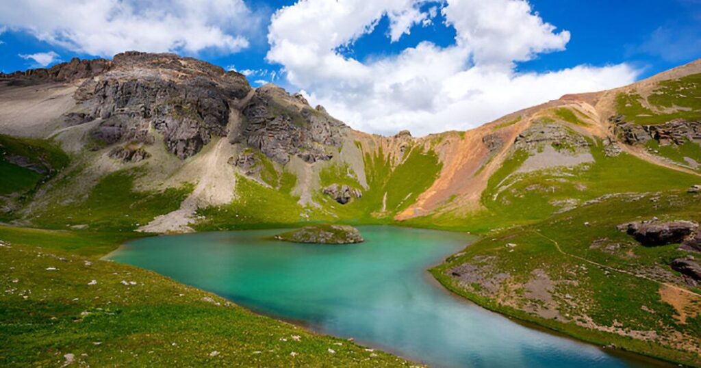 Island lake in San Juan National Park