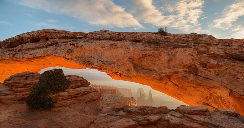 Mesa Arch , Canyonlands National Park in Utah