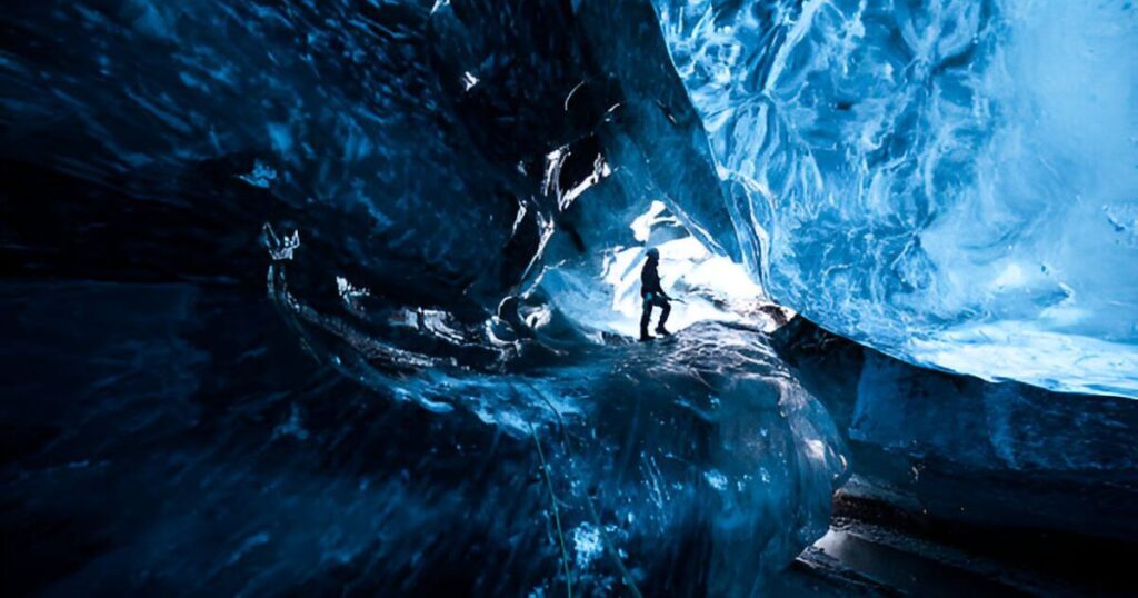 Vatnajökull National Park   ice Cave