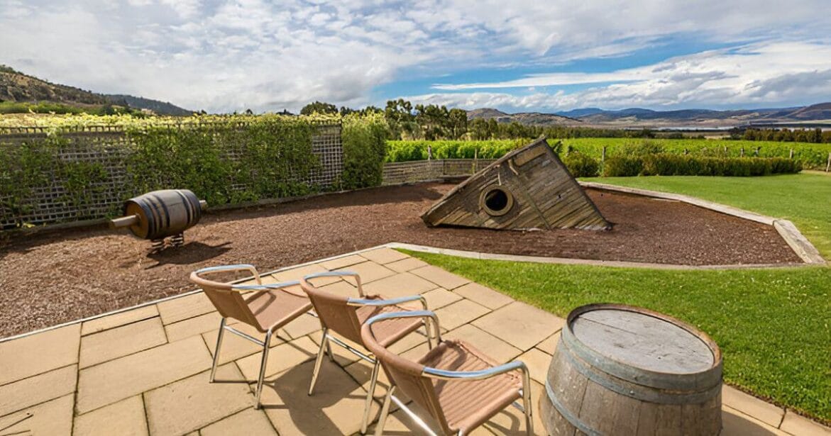 Visit a winery tour in Hobart