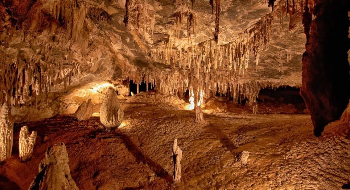 Mole Creek Caves in Tasmania, Australia